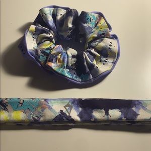 Ivivva scrunchie and head band in great condition!